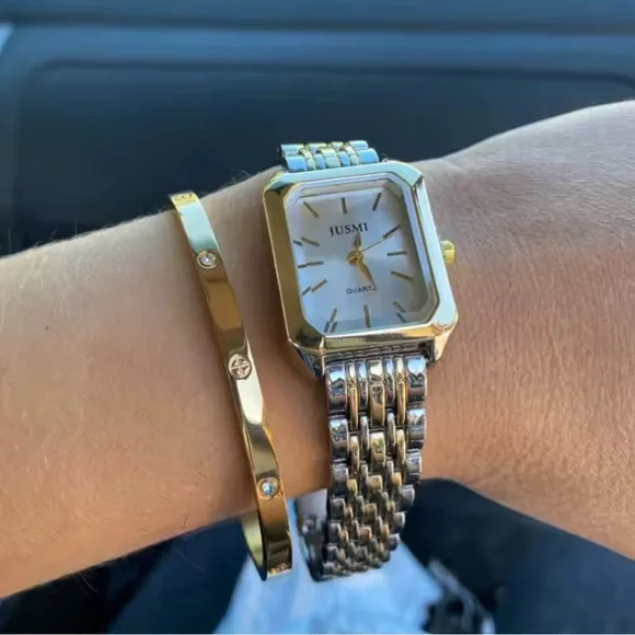 Women's Gold and Silver Watch
Quartz Watch – White Dial ✨ - Picture 12 of 17